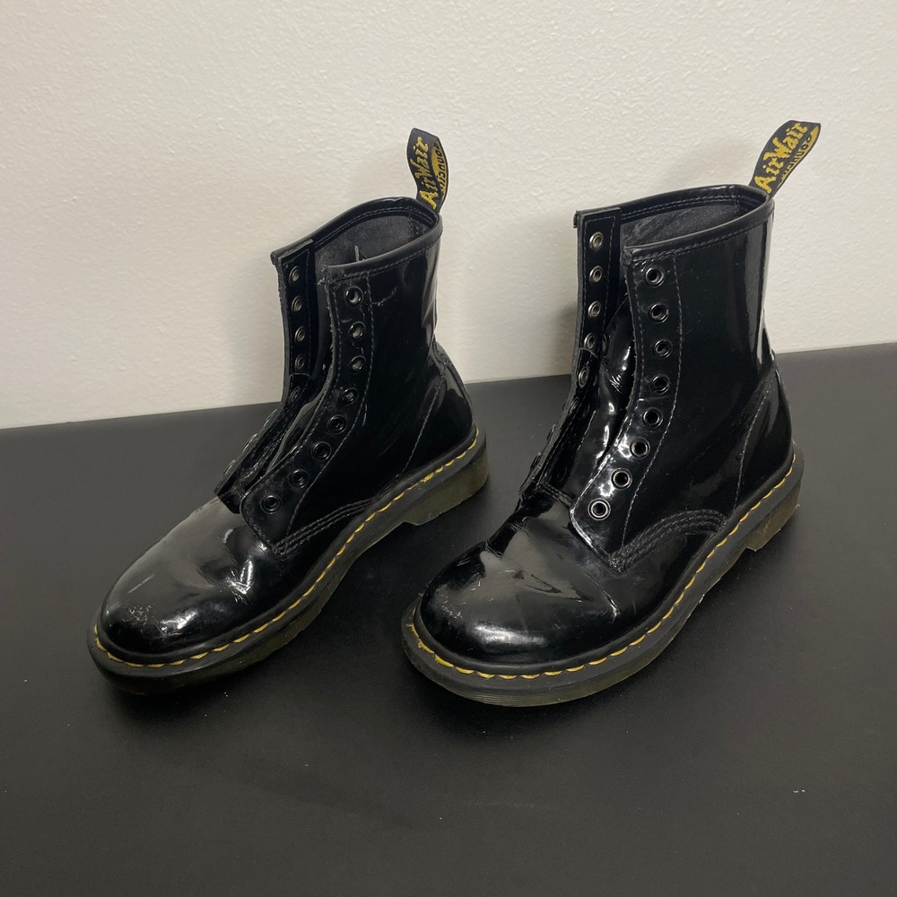 Dr. Martens Size 7 Black Patent Leather 8-Eye Combat Boots Grunge Punk Classic